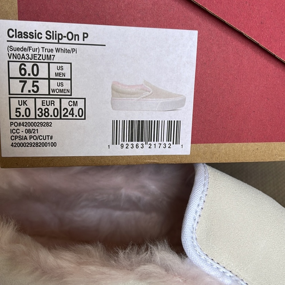 Vans Classic Slip-On Platforms Suede / Fur True White WMNS - Picture 16 of 16